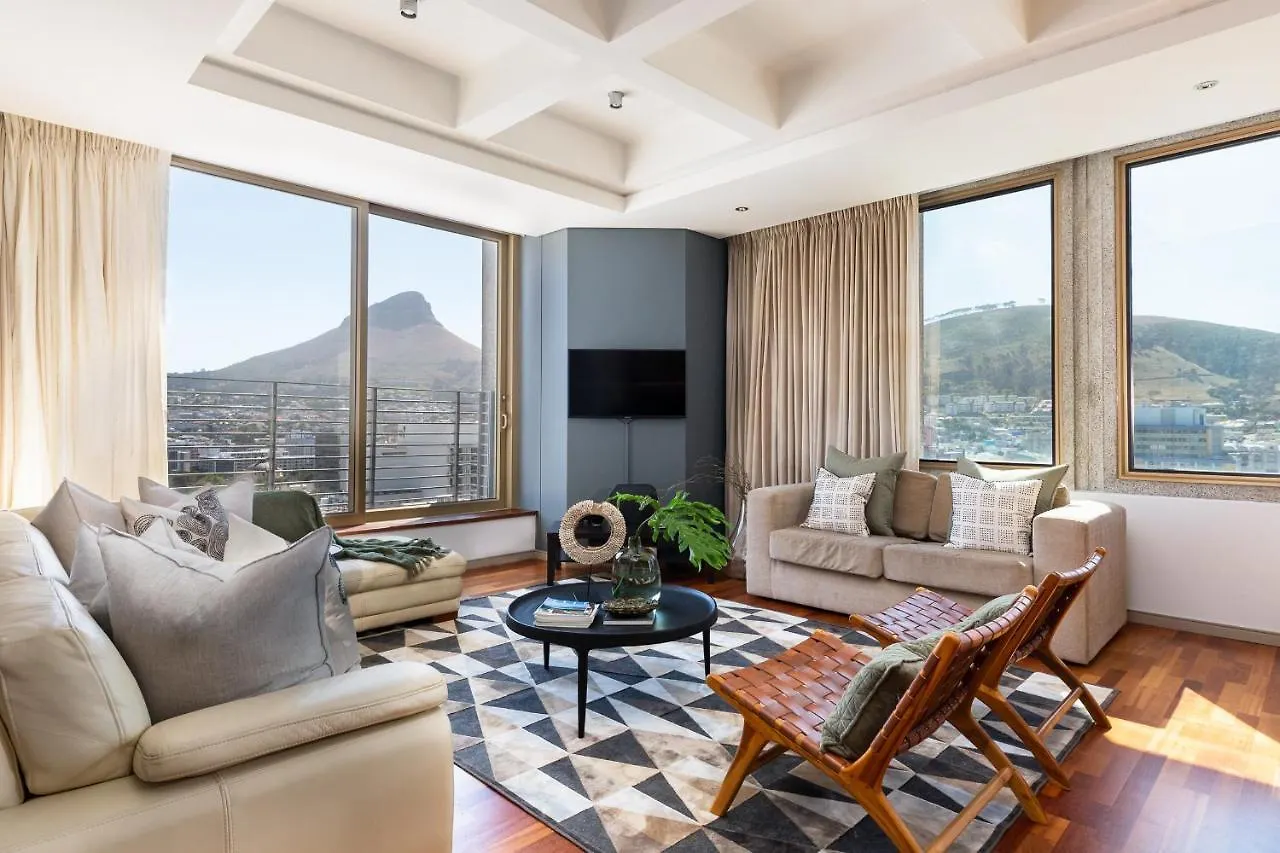#1804 Cartwright - Spacious And Elegant location